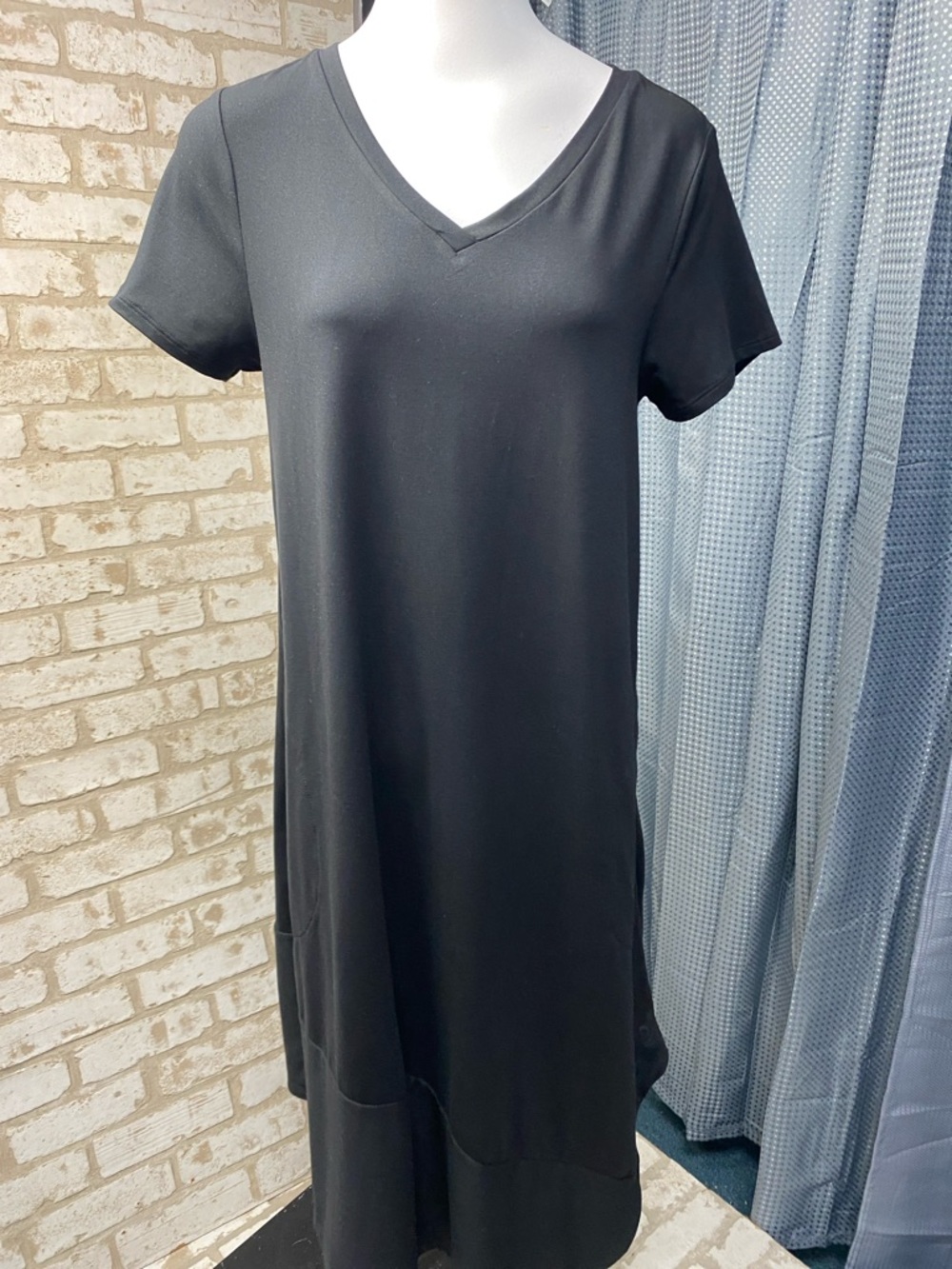 Cuddl Duds Black V-Neck Short Sleeve Lounge Dress